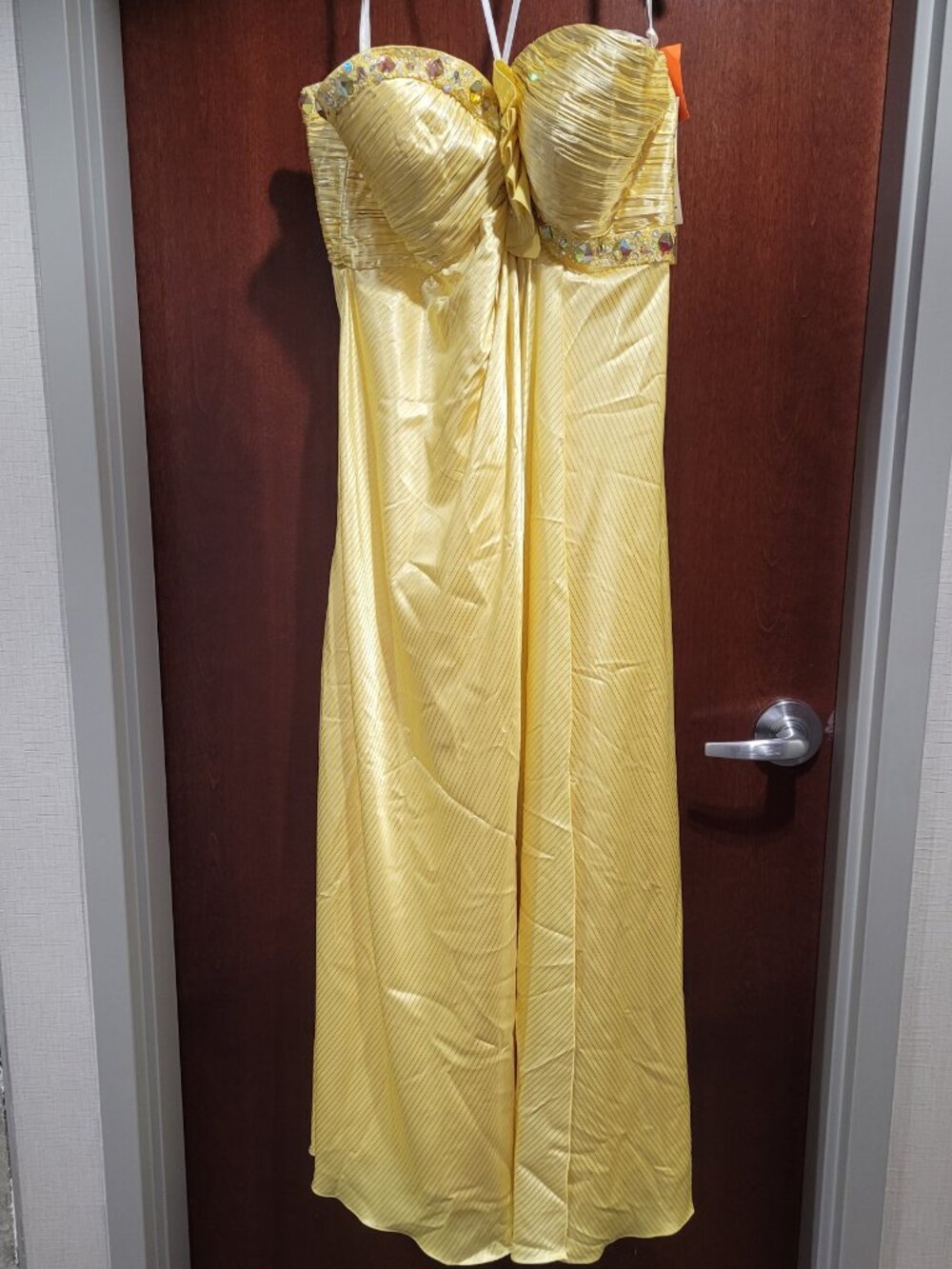 Fabulouss! by Mac Duggal 75627F Size 22W Yellow Prom Dress